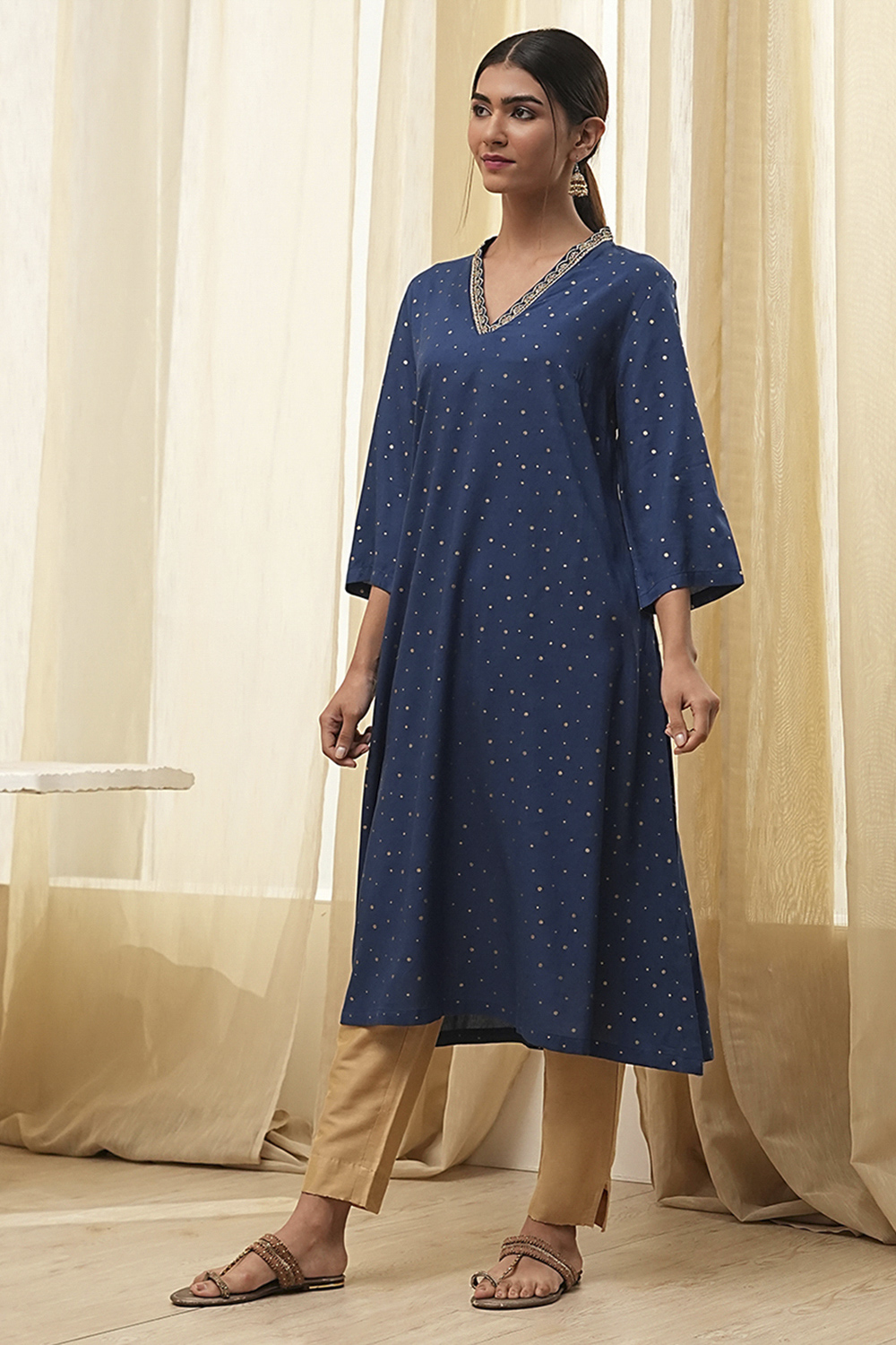 Blue Foil Printed Straight Kurta image number 2