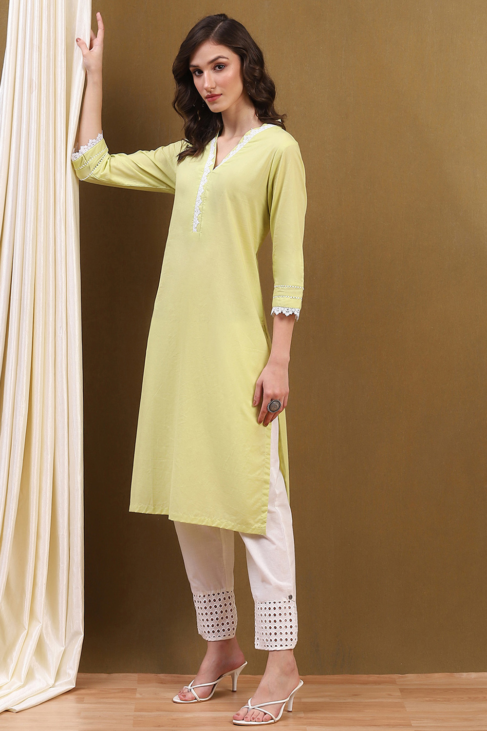 Pink Cotton Solid Regular Fit Straight Kurta image number 0