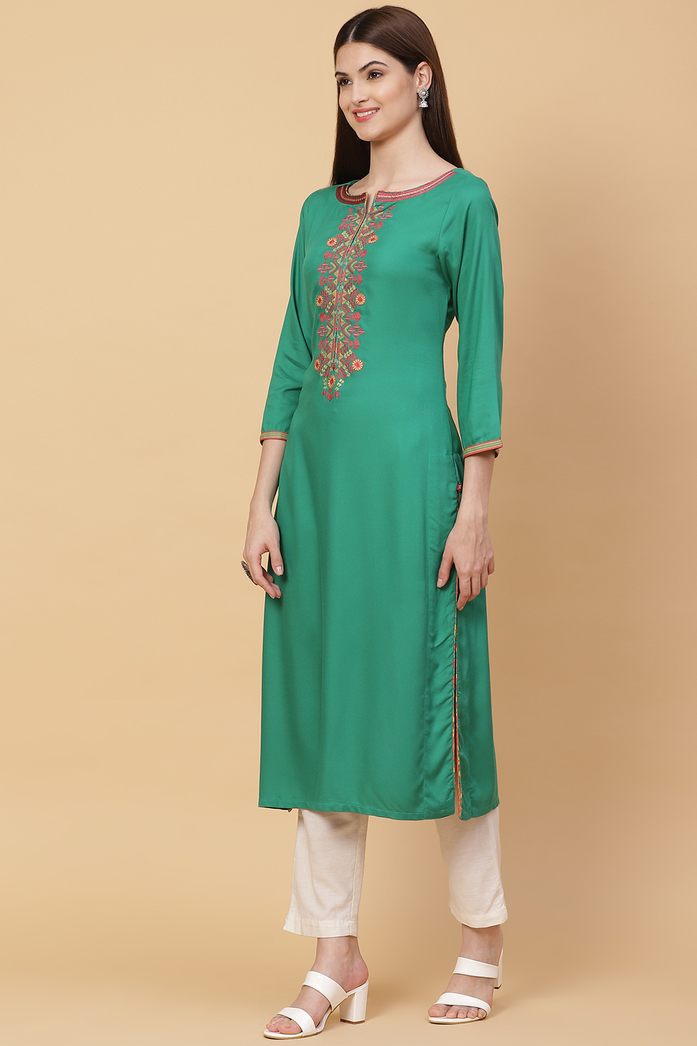 Green Straight Rayon Kurta image number 3