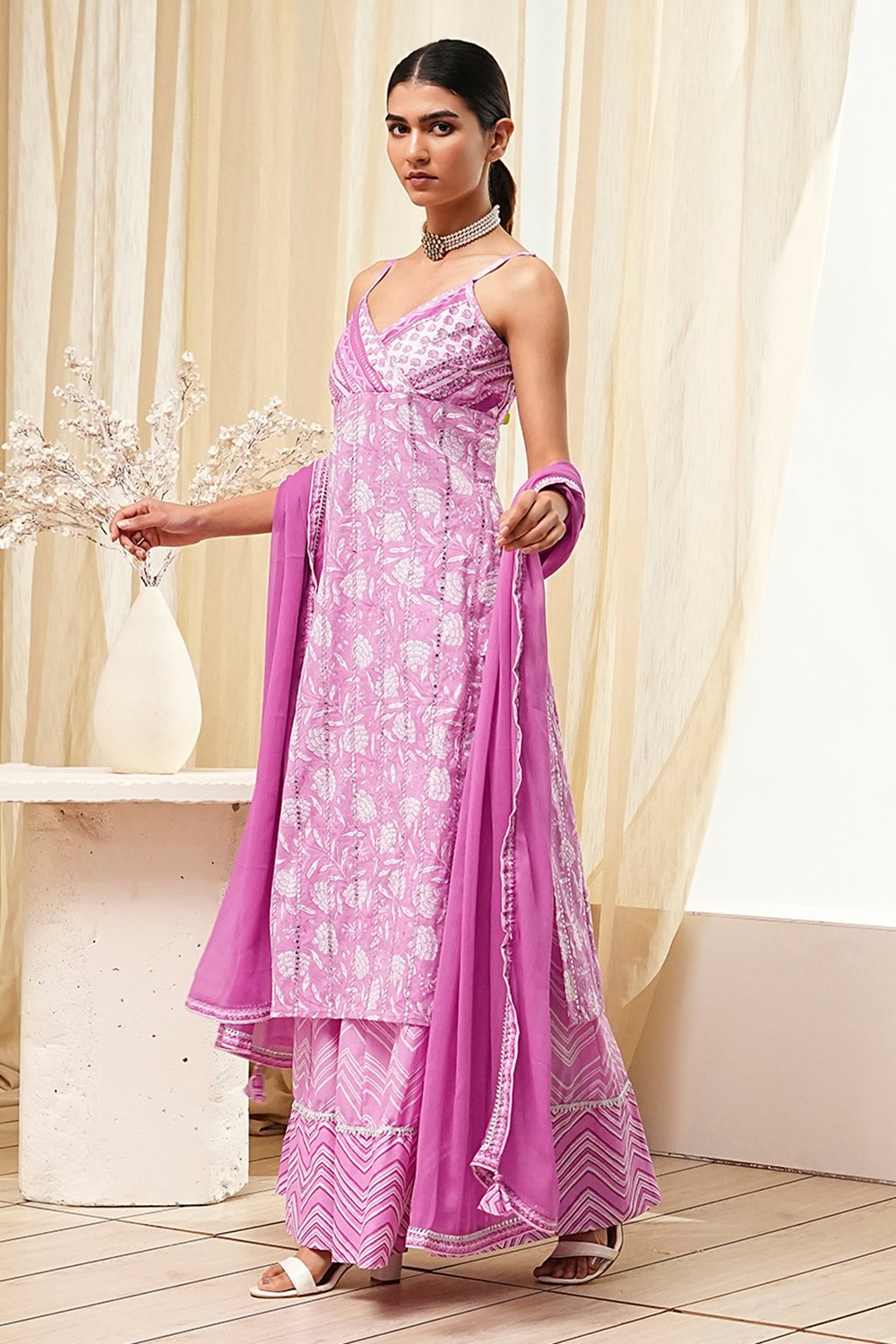 Pink Cotton Floral Strappy Straight Suit Set image number 4