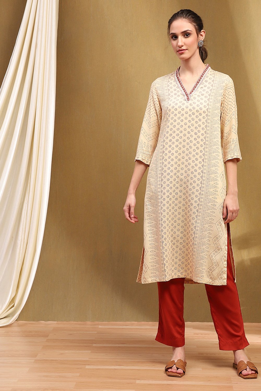 Cream-coloured Printed Regular Fit Straight Kurta image number 5