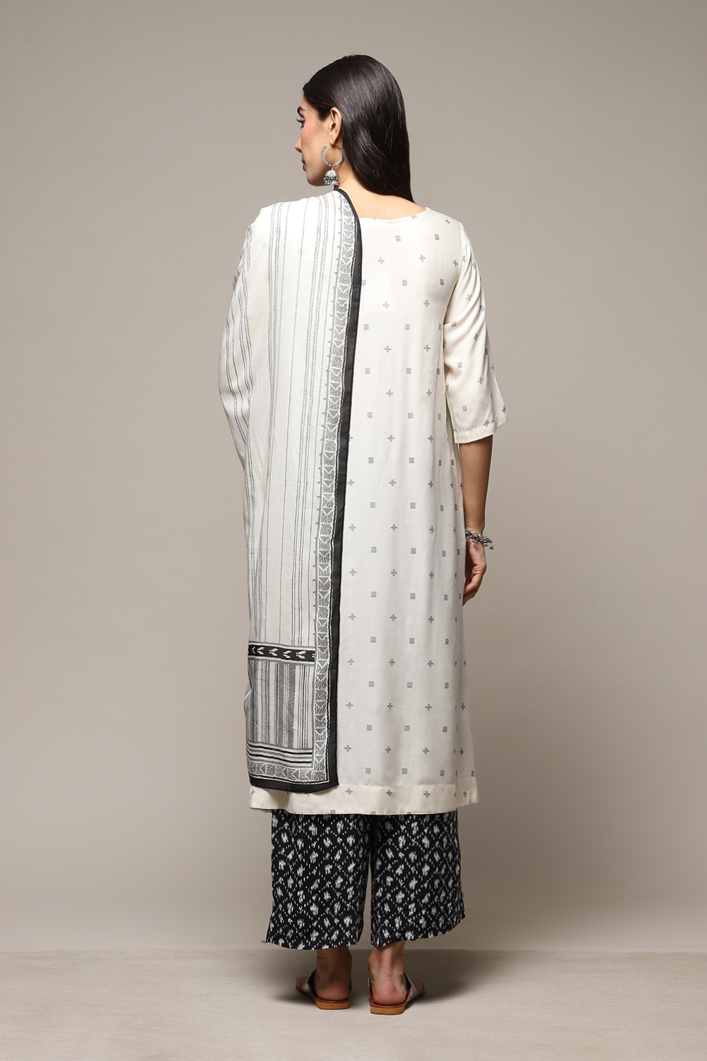 Off White Cotton A-Line Kurta Palazzo Suit Set image number 4