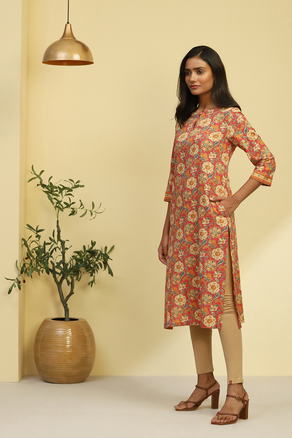 Pink Cotton Floral Printed Straight Kurta image number 0