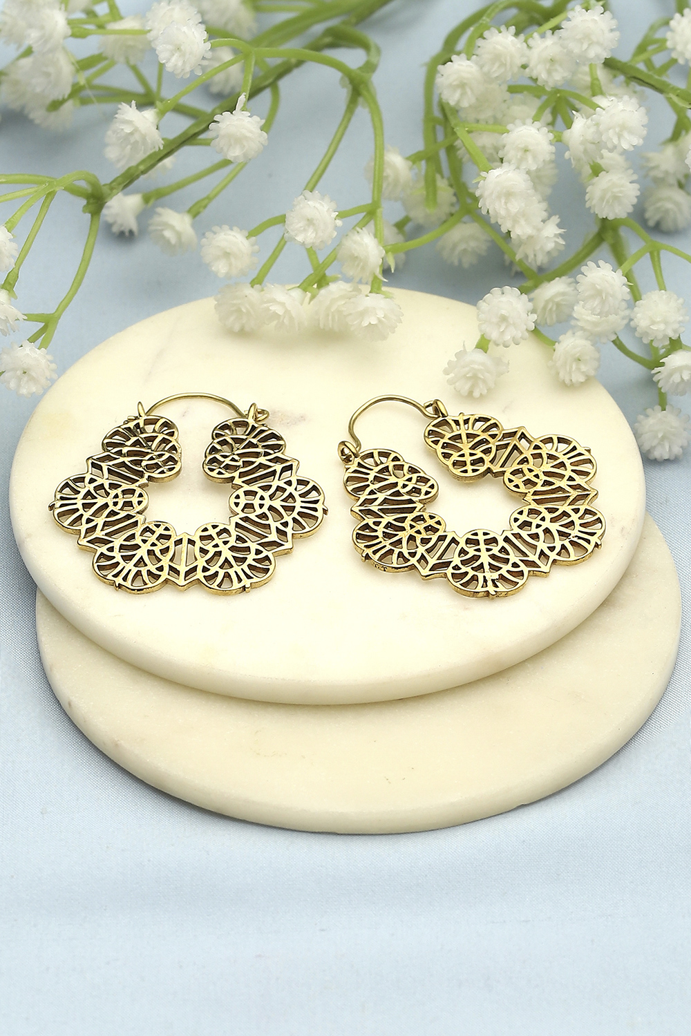 Gold Western Casual Hoops image number 0