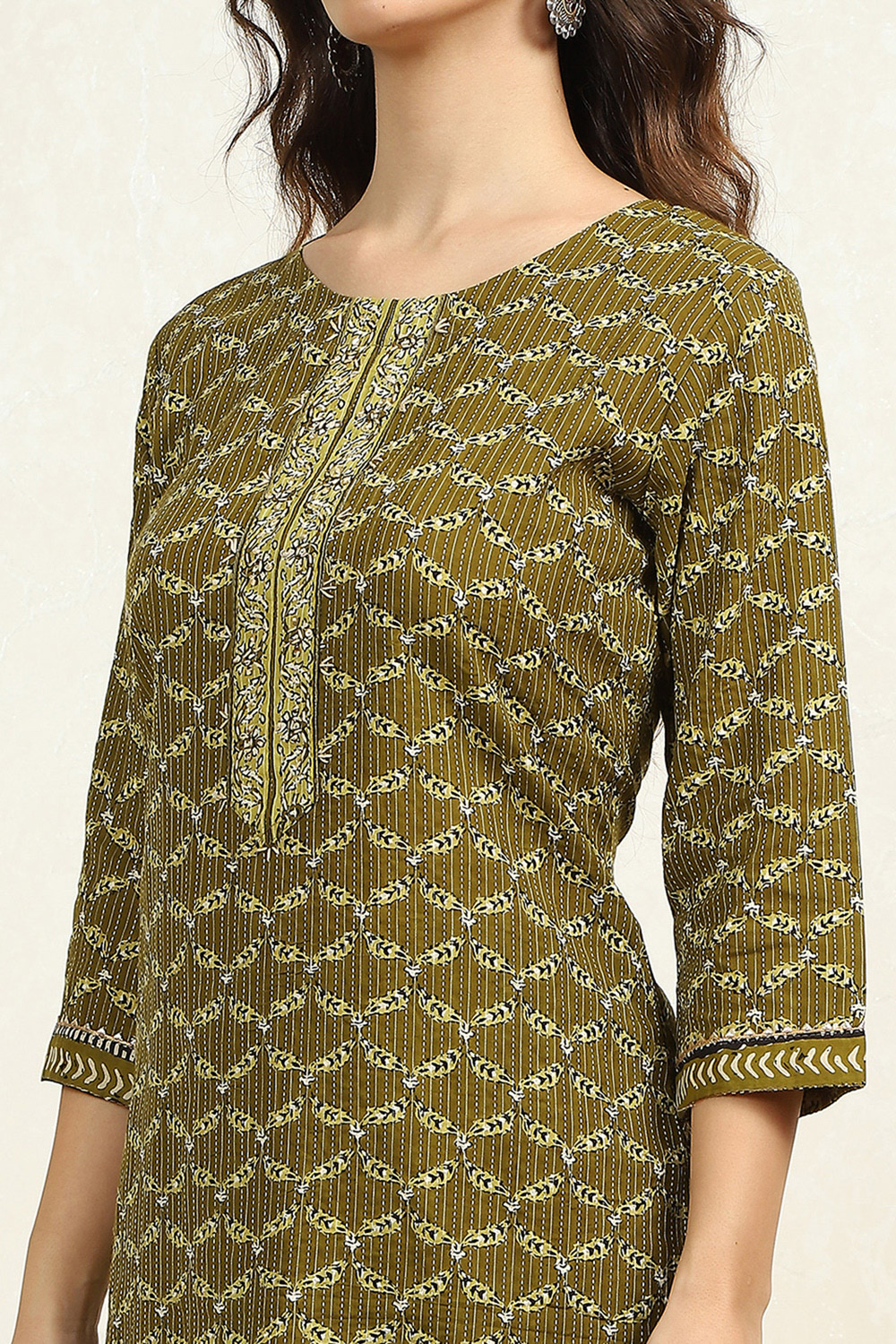 Green Cotton Printed Unstitched Suit Set image number 2