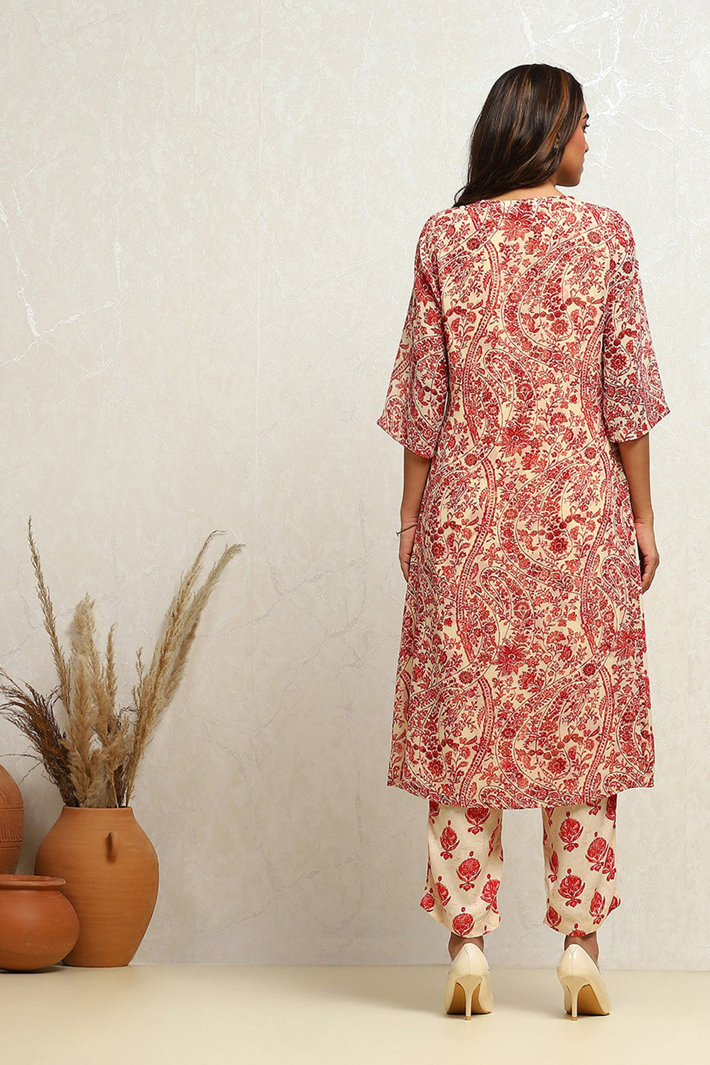 Cream-coloured Georgette Printed Fusion Kurta Set image number 4