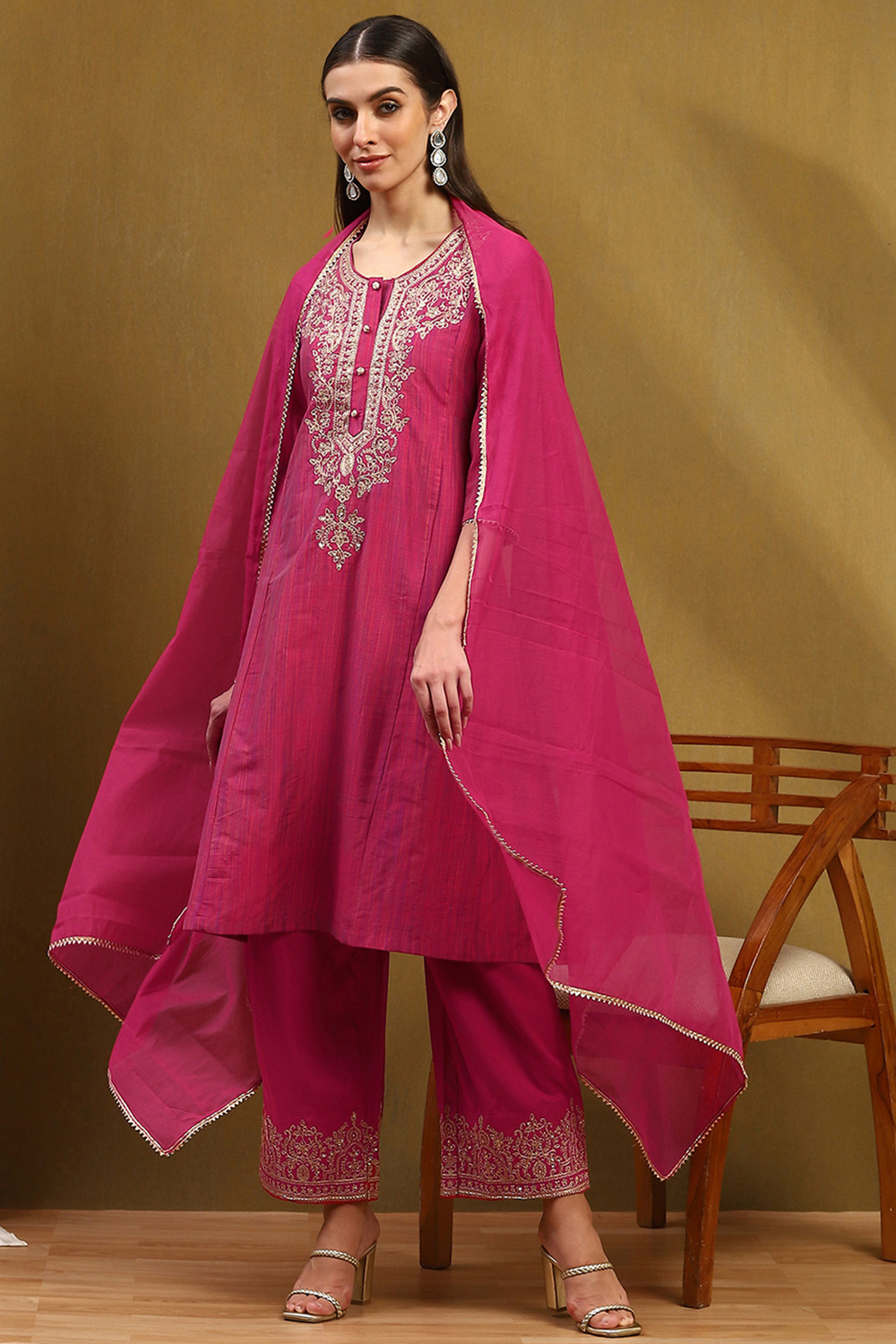 Fuchsia Embroidered Kalidar Suit Set image number 6