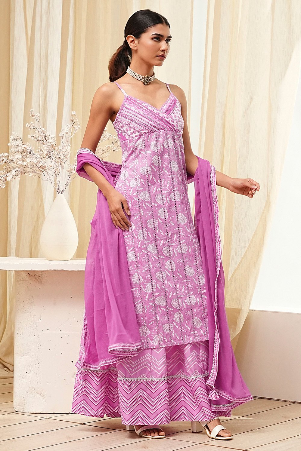 Pink Cotton Floral Strappy Straight Suit Set image number 6