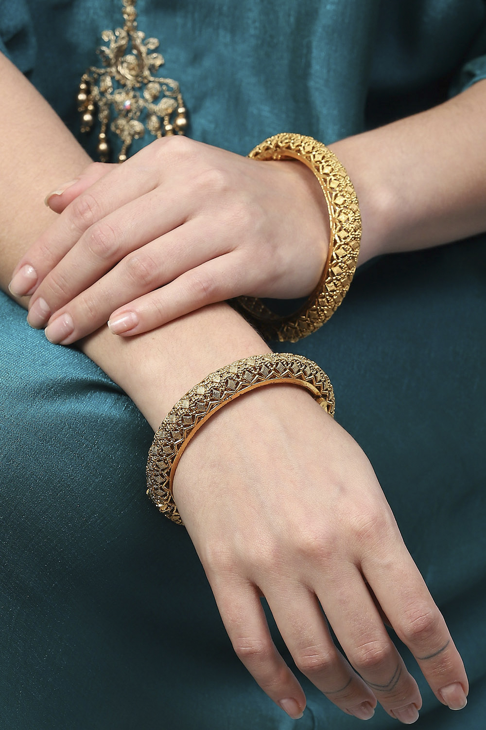 Gold Festive Kade Festive Bangle image number 1