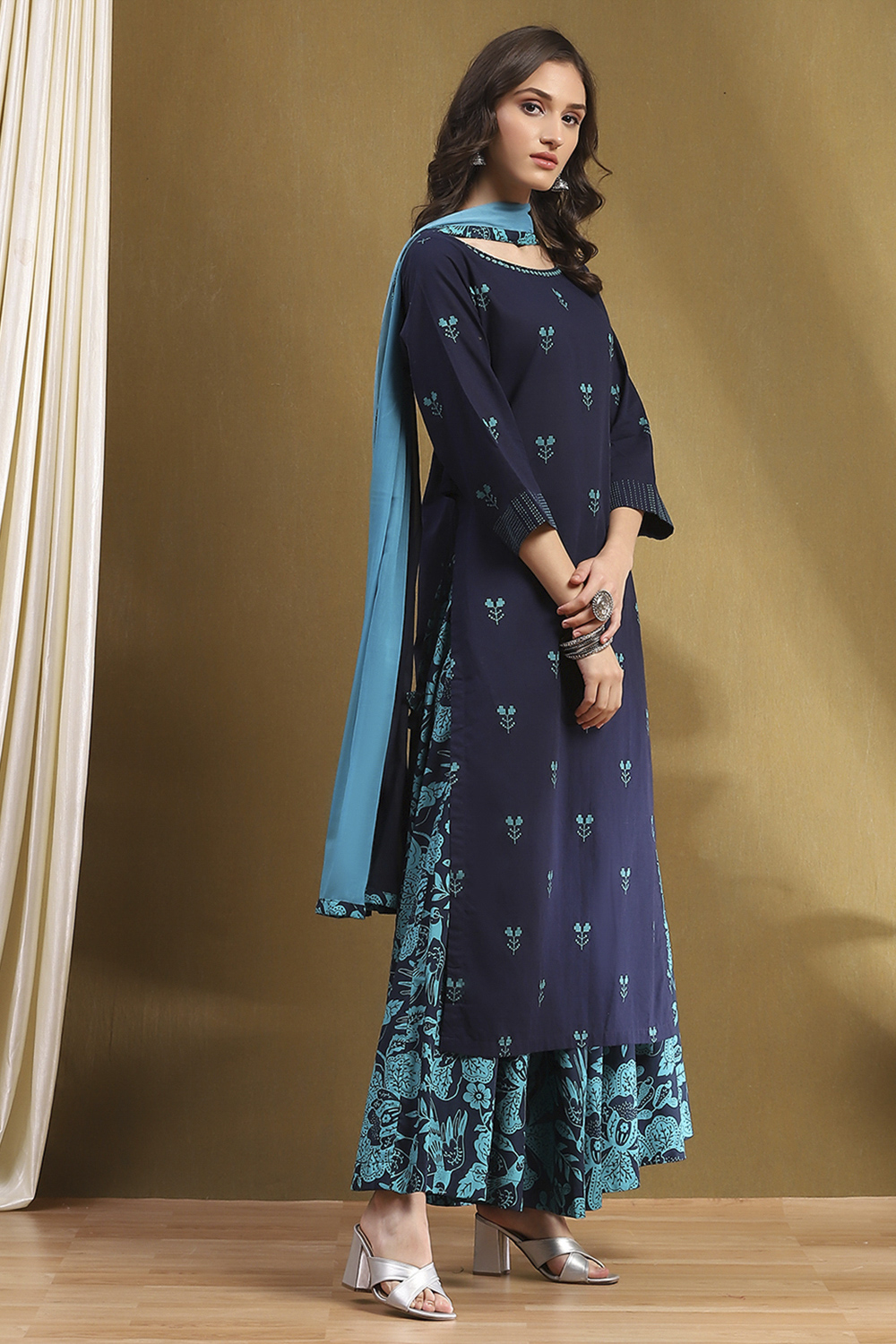 Blue Cotton Straight Suit Set image number 5