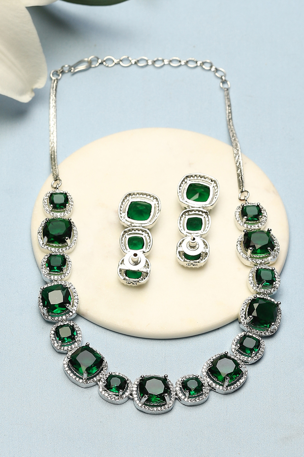 Emerald Green Brass Necklace Set image number 2