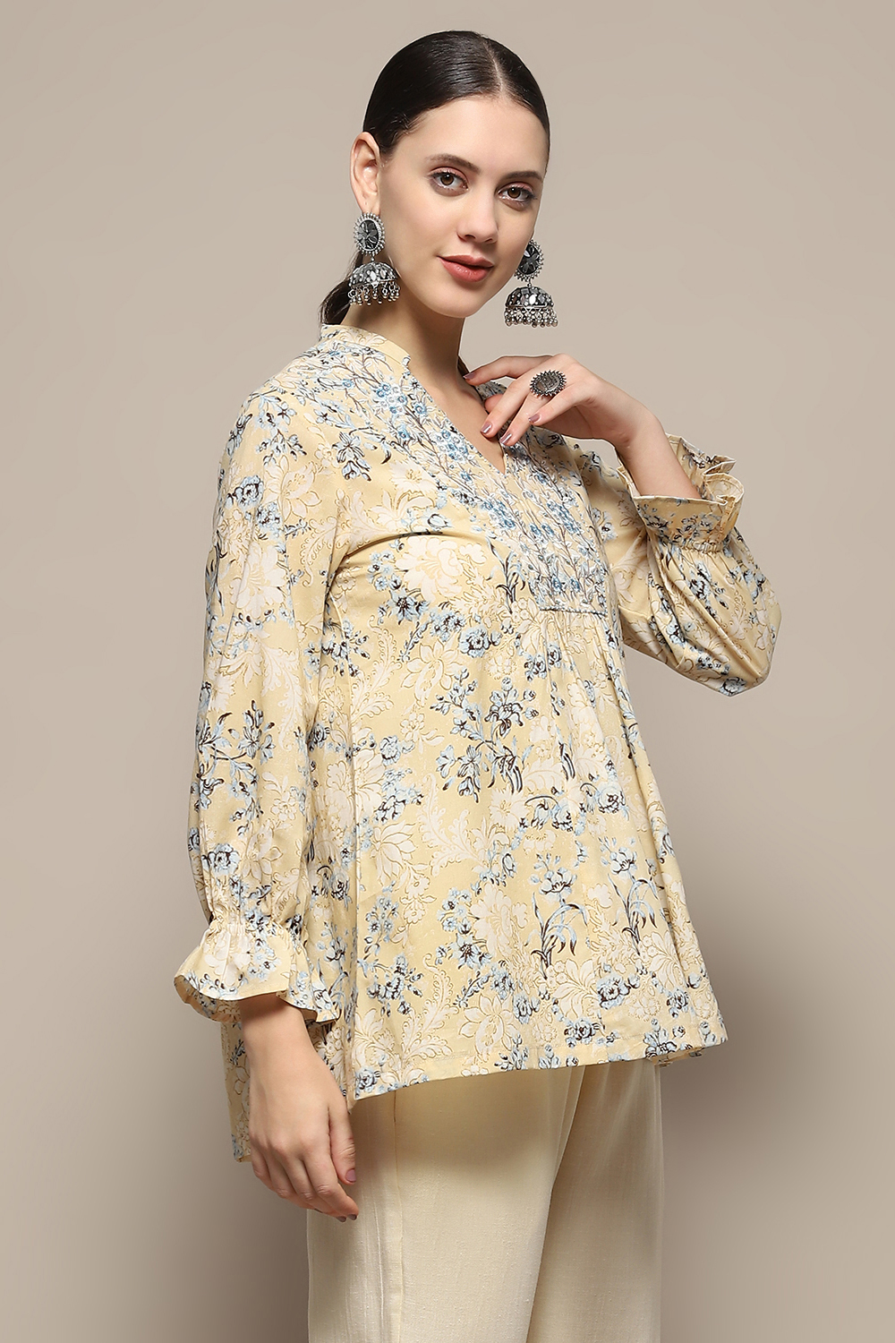 Beige Cotton Floral Printed A-Line Kurti image number 5