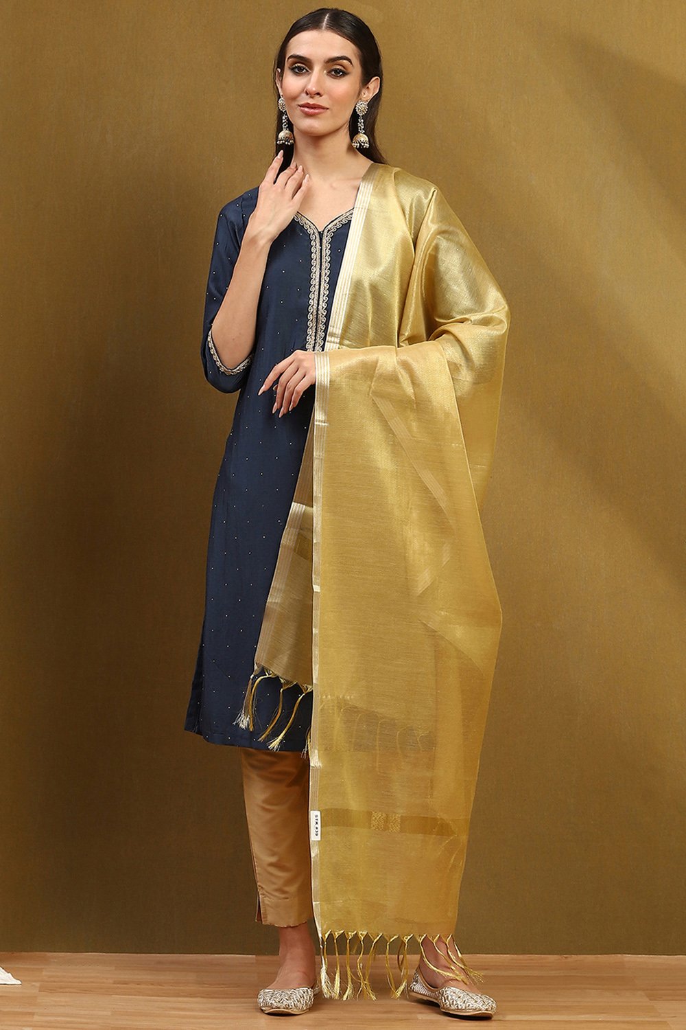 Gold-Toned Poly Silk Yarn-Dyed Festive Dupatta image number 0