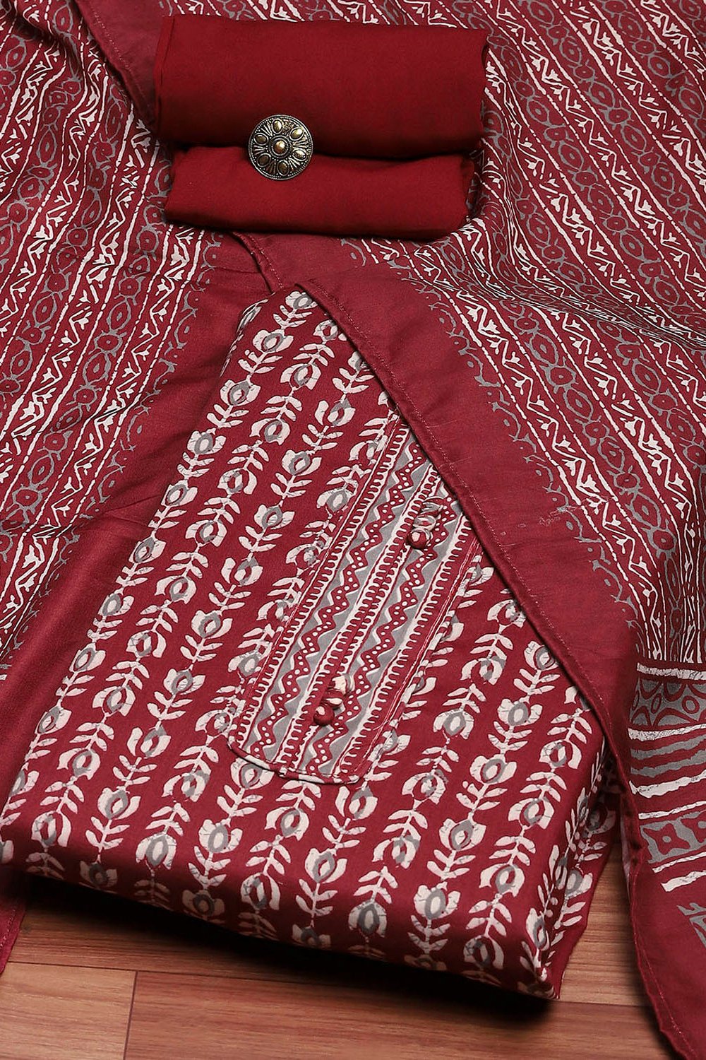 Red Cotton Blend Printed Unstitched Suit Set image number 0