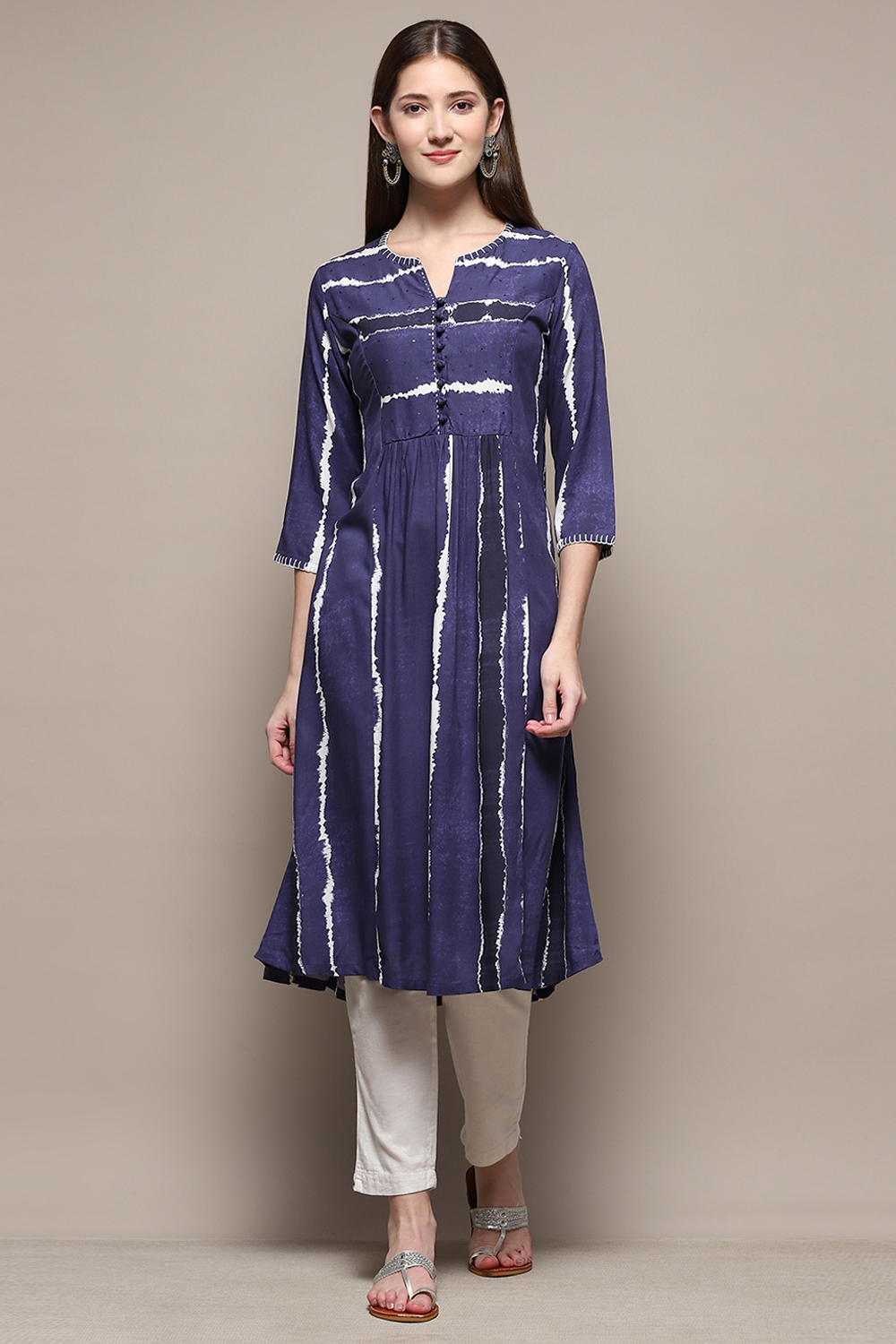 Indigo Rayon Straight Printed Kurta image number 5