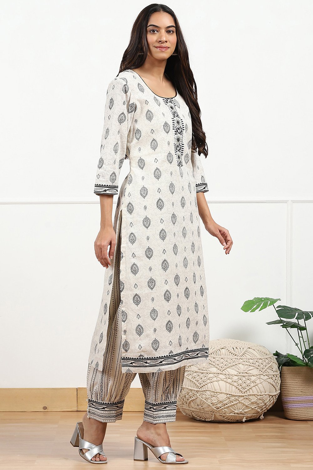 Off-White Cotton Printed Unstitched Suit Set image number 7