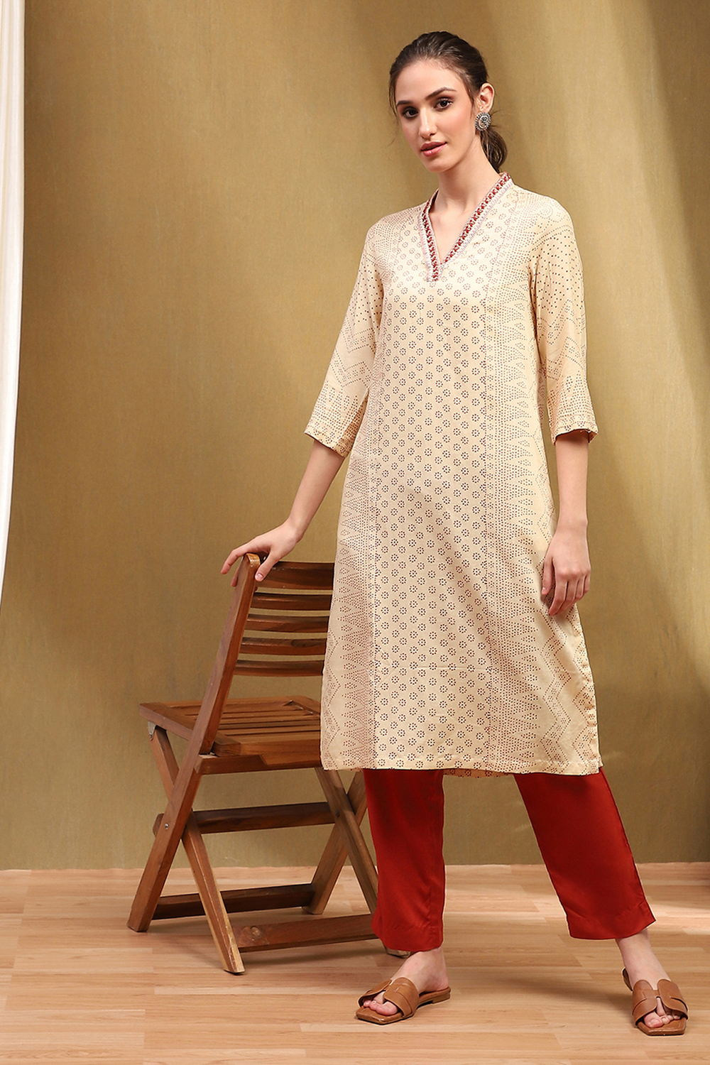 Cream-coloured Printed Regular Fit Straight Kurta image number 0