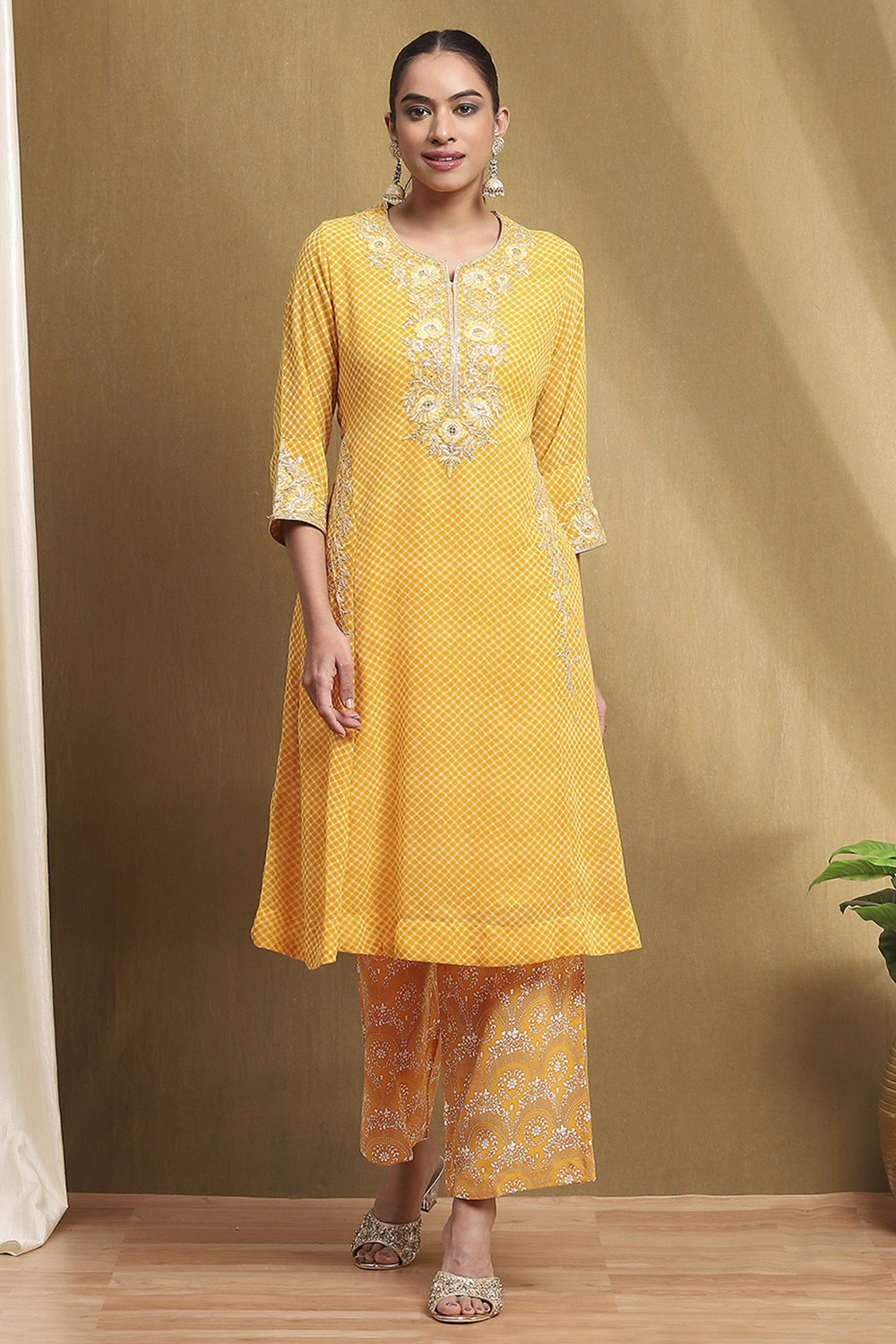 Yellow Printed Kalidar Suit Set image number 6