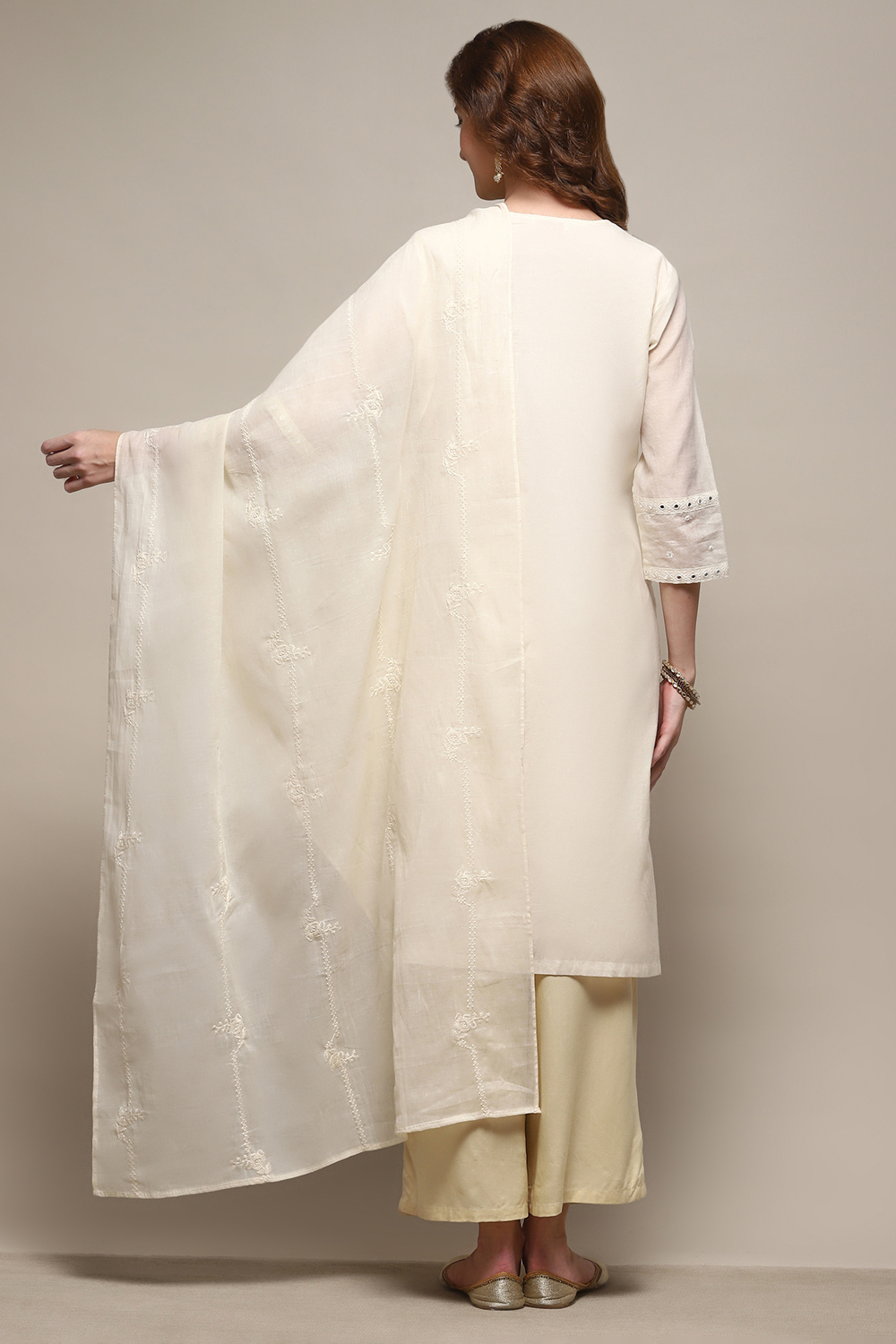 White Cotton Embroidered Lightweight Dupatta image number 3