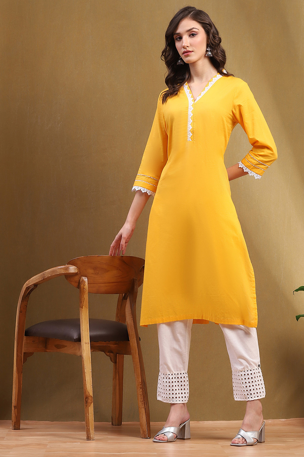 Pink Cotton Solid Regular Fit Straight Kurta image number 0