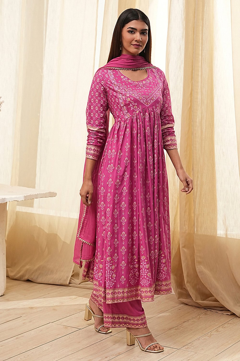 Onion Pink Cotton Printed Anarkali Suit Set image number 5