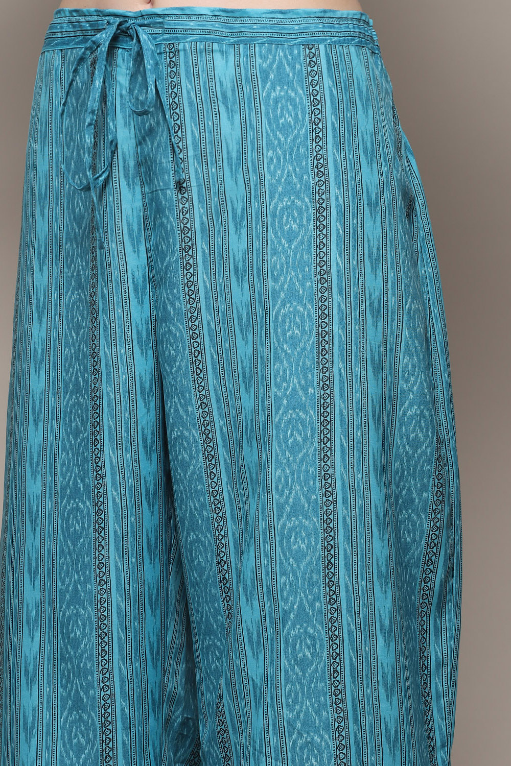 Turquoise Poly Musin Straight Printed Kurta Palazzo Suit Set image number 2