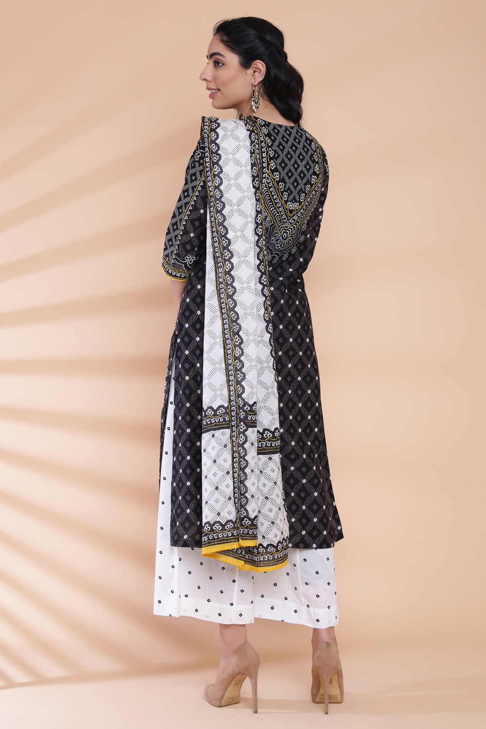 Black Cotton Straight Kurta Flared Palazzo Suit Set image number 8