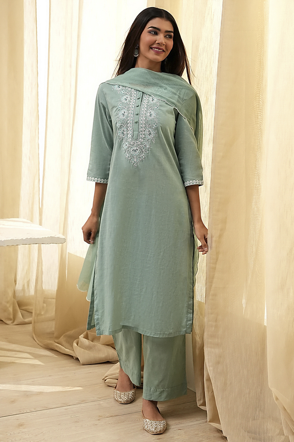 Green Pure Cotton Embellished Straight Suit Set image number 6