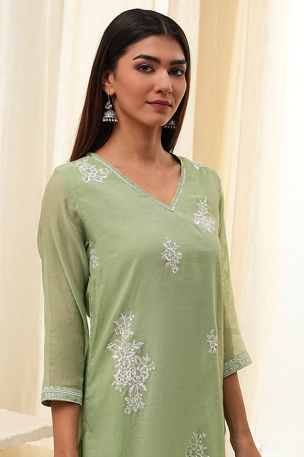 Green Embroidered Straight Suit Set image number 1