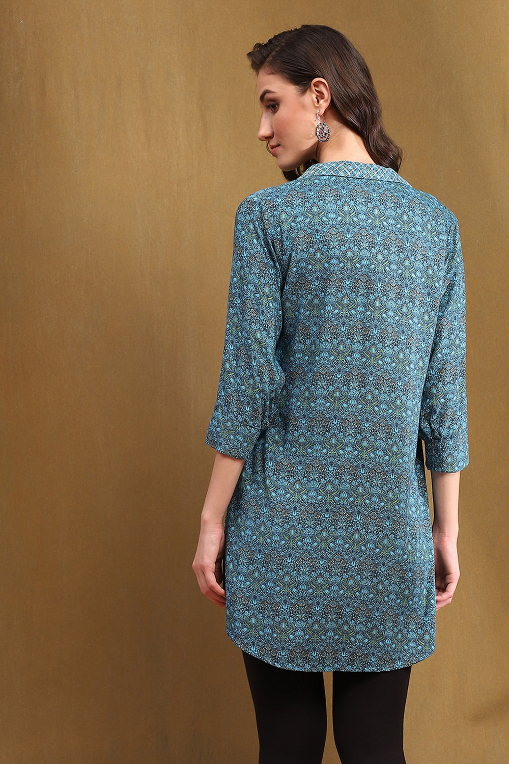 Blue & Green Rayon Printed Straight Shirt image number 3