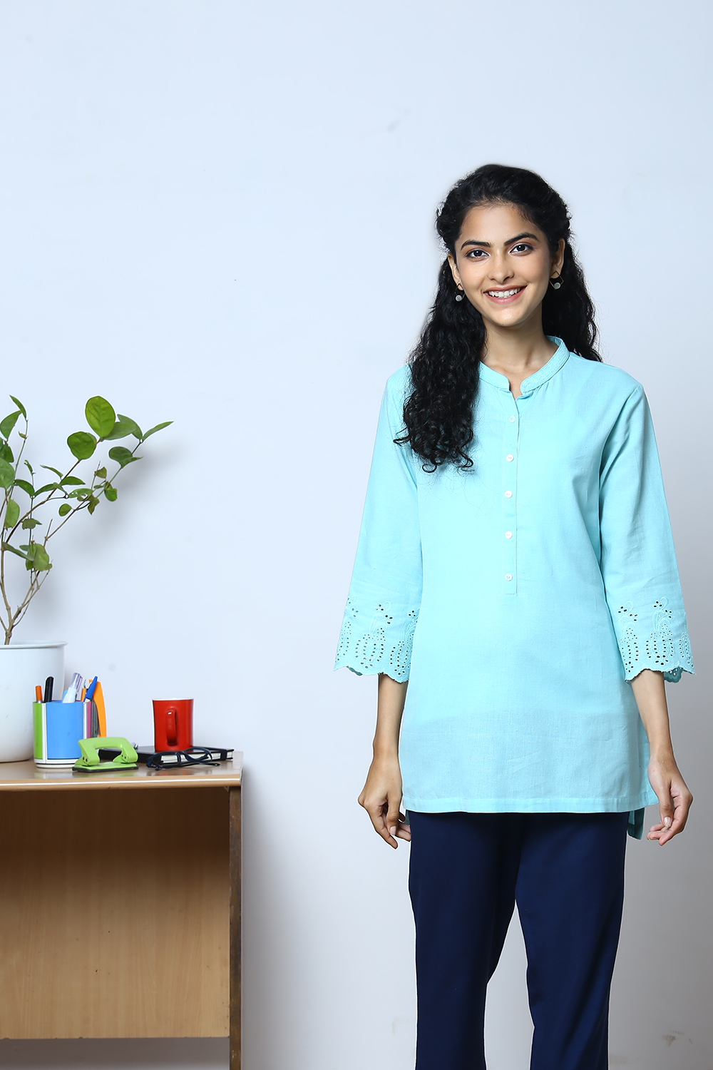 Mint Cotton Flax Short Solid Kurti image number 2