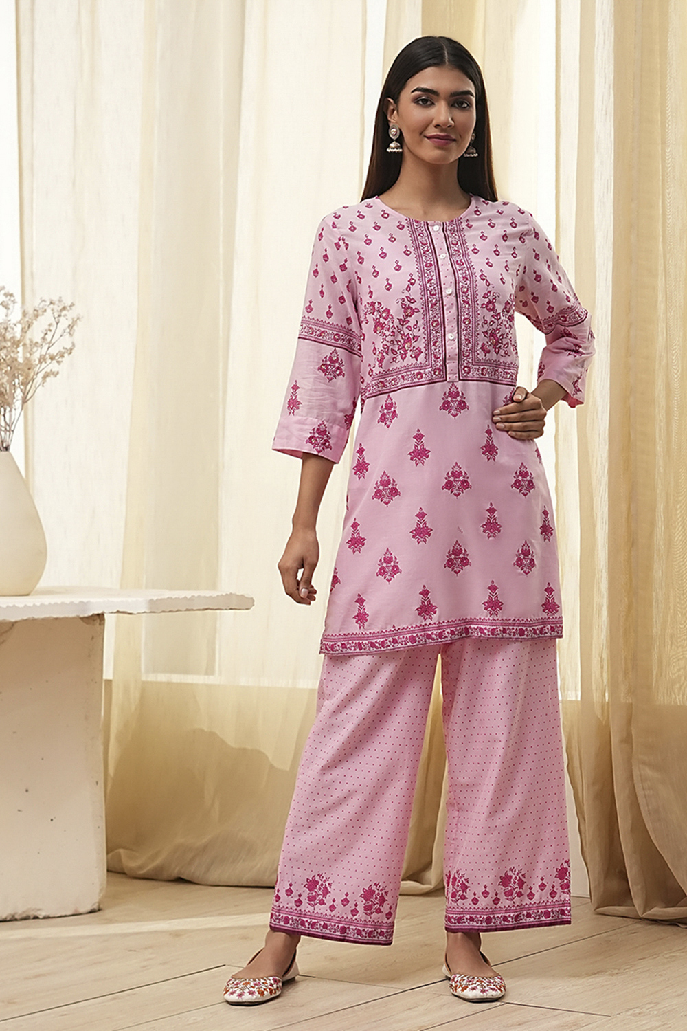 Light Pink Cotton Floral Straight Kurta Set image number 7