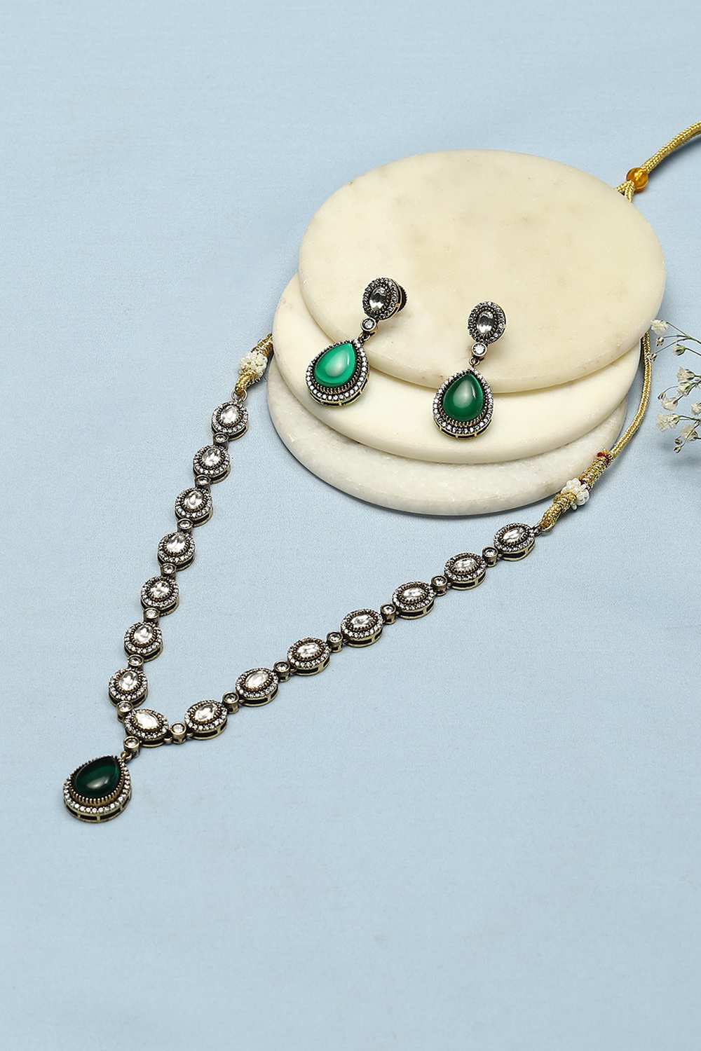 Green Brass Necklace Set image number 0