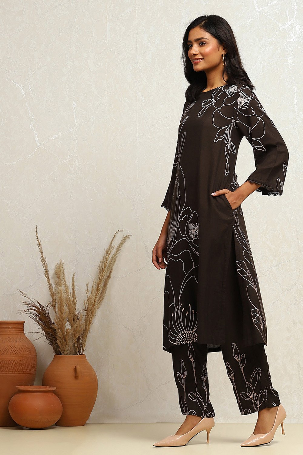 Black Floral Printed Straight Kurta Set image number 3