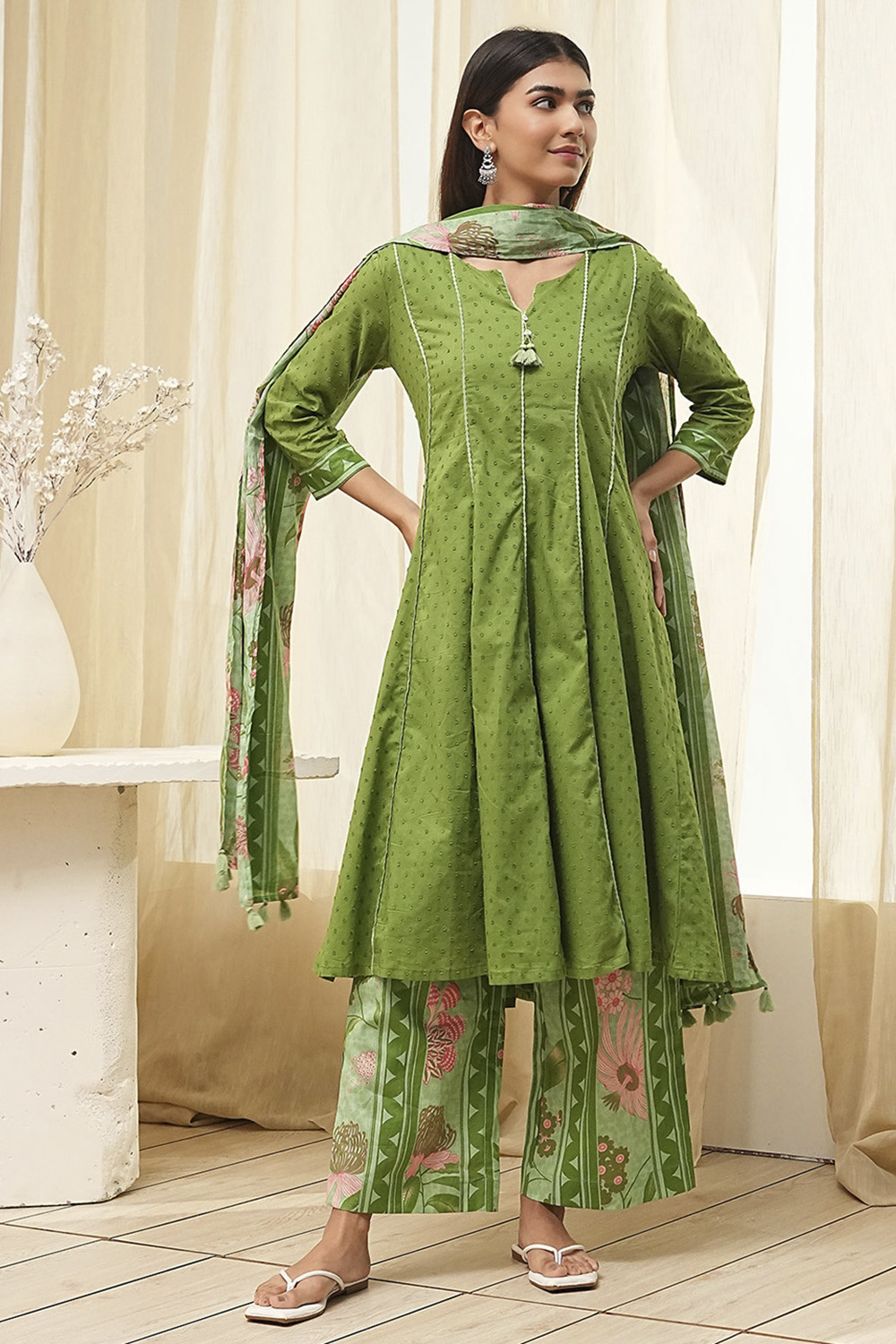 Olive Green Cotton Kalidar Suit Set image number 7