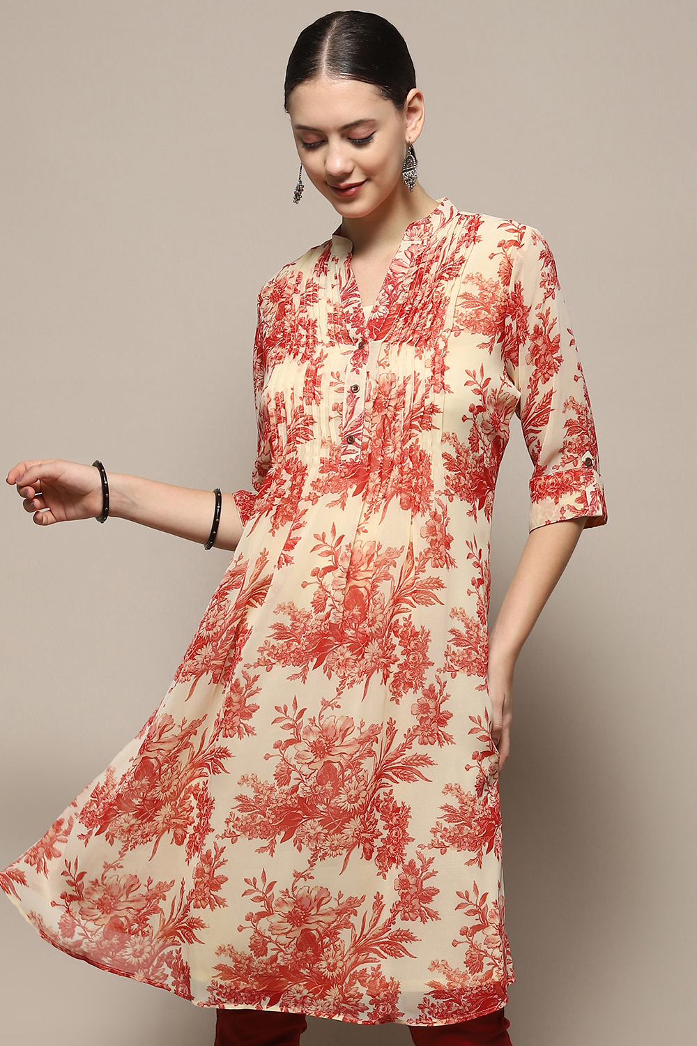 Cream-coloured Georgette Floral Straight Kurta image number 1