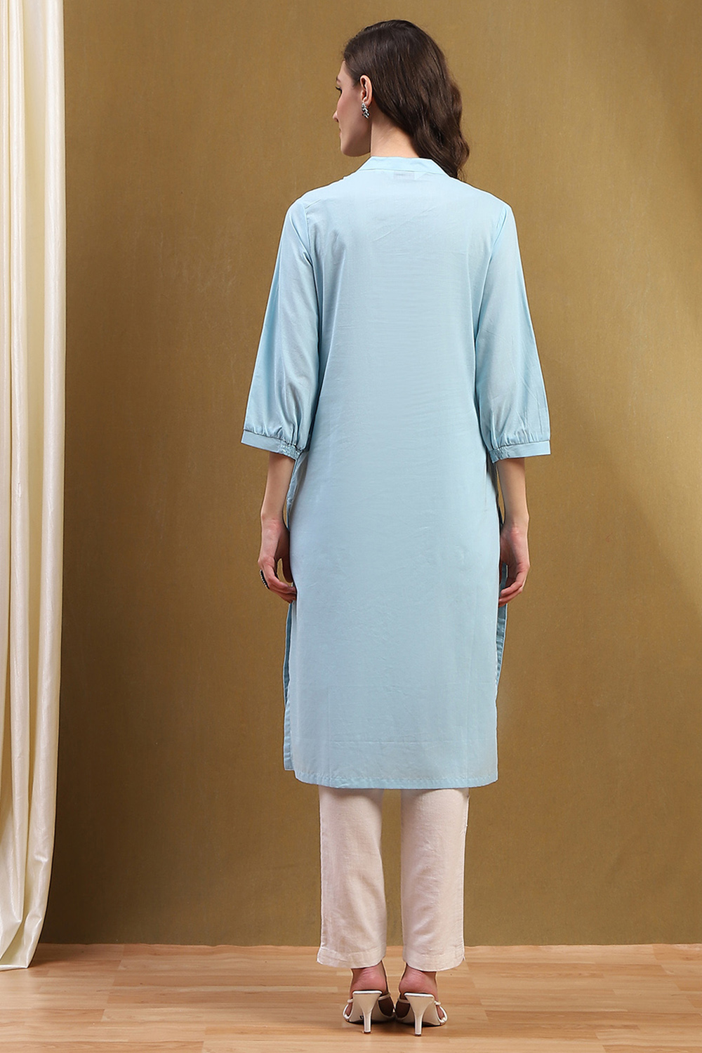 Ice Blue Cotton Solid Regular Fit Straight Kurta image number 3