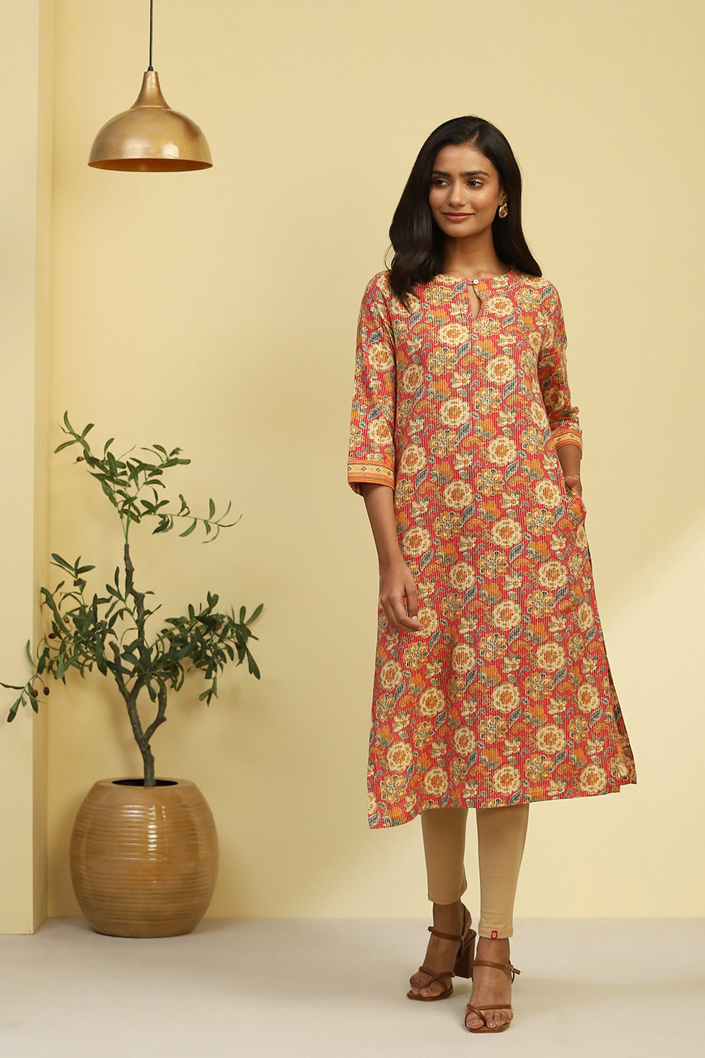 Pink Cotton Floral Printed Straight Kurta image number 5