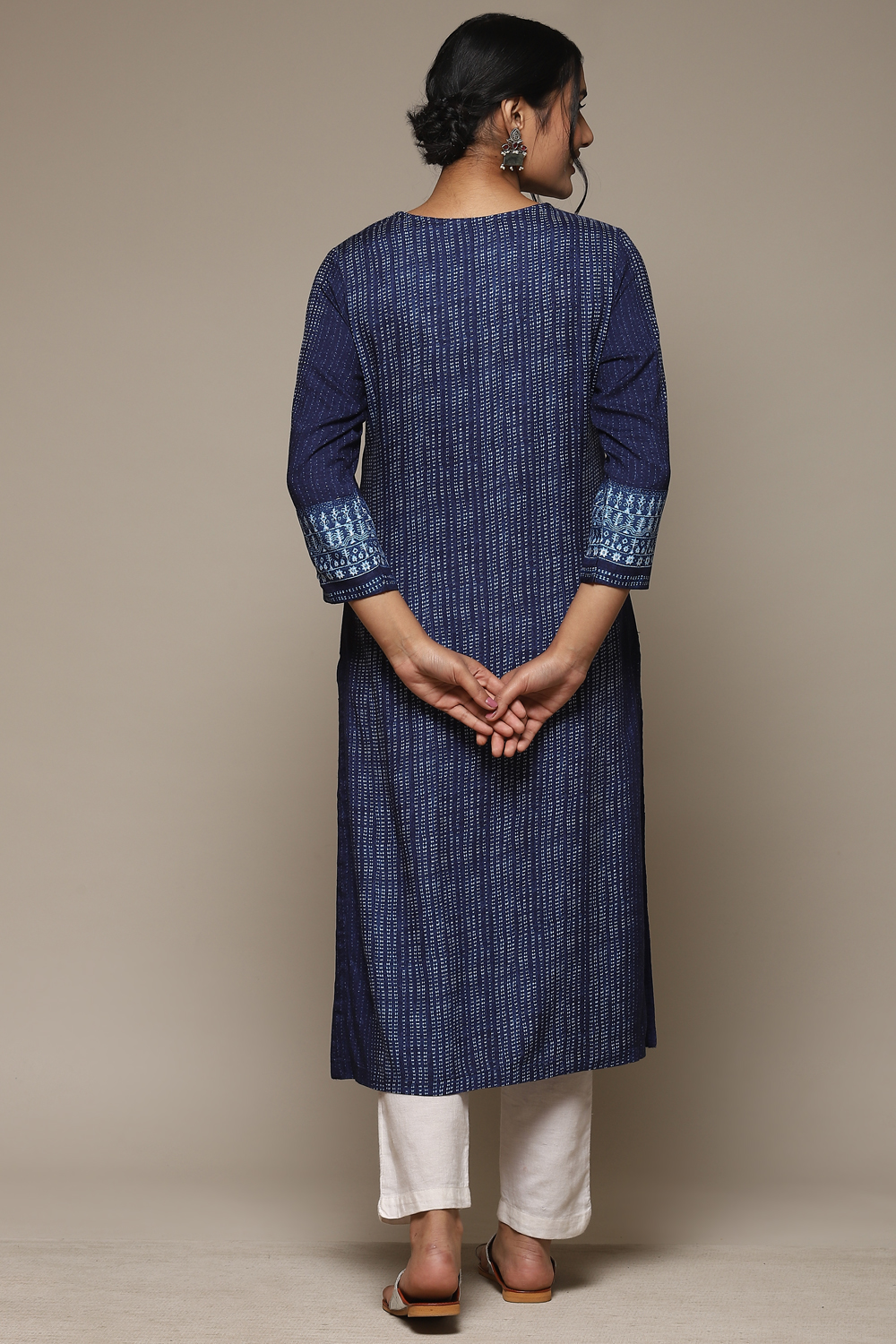 Indigo LIVA Straight Printed Kurta image number 4