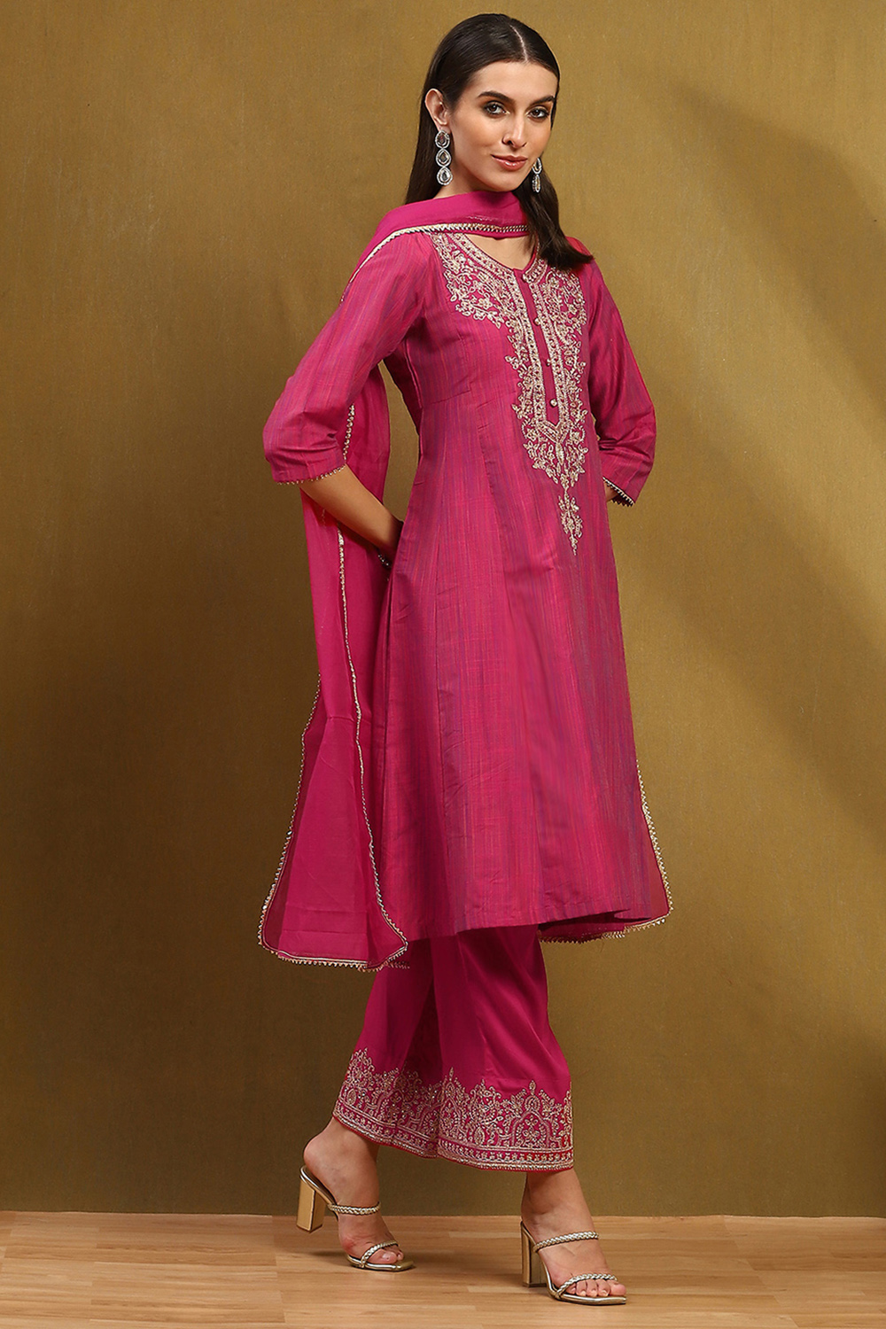 Fuchsia Embroidered Kalidar Suit Set image number 5