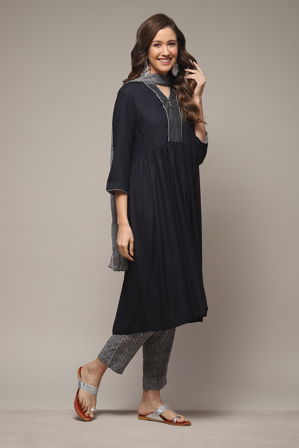 Black Rayon Gathered Kurta Pant Suit Set image number 4