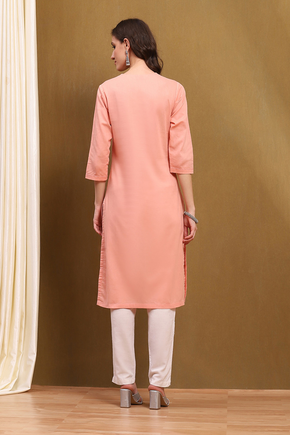 Peach-Coloured Cotton Blend Solid Straight Kurta image number 3