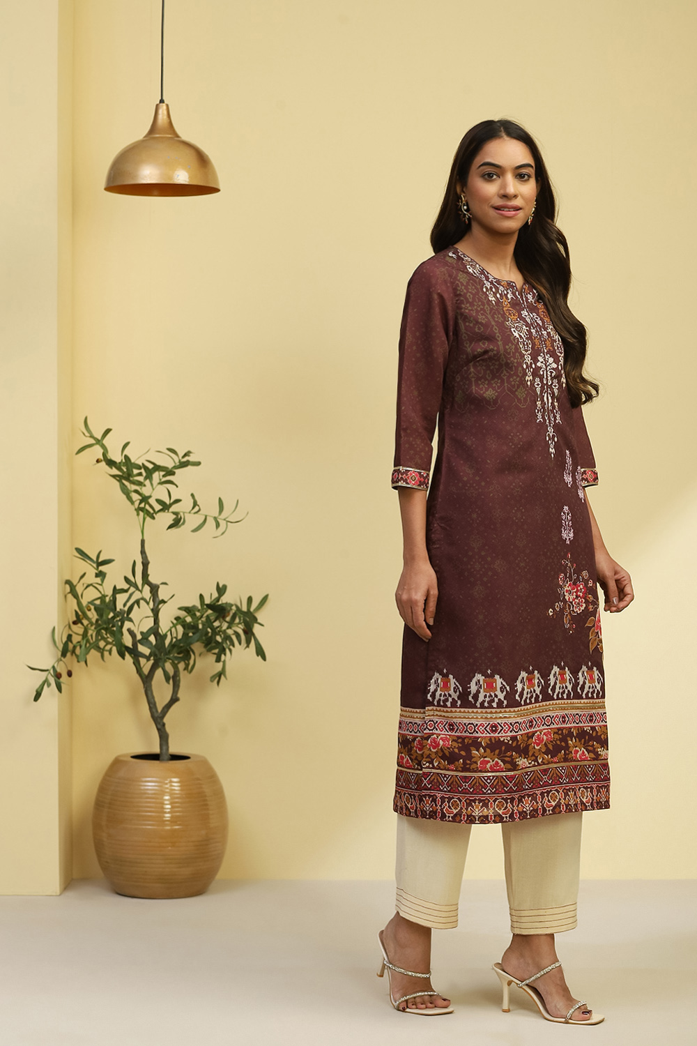 Brown Chanderi Printed Straight Kurta image number 4