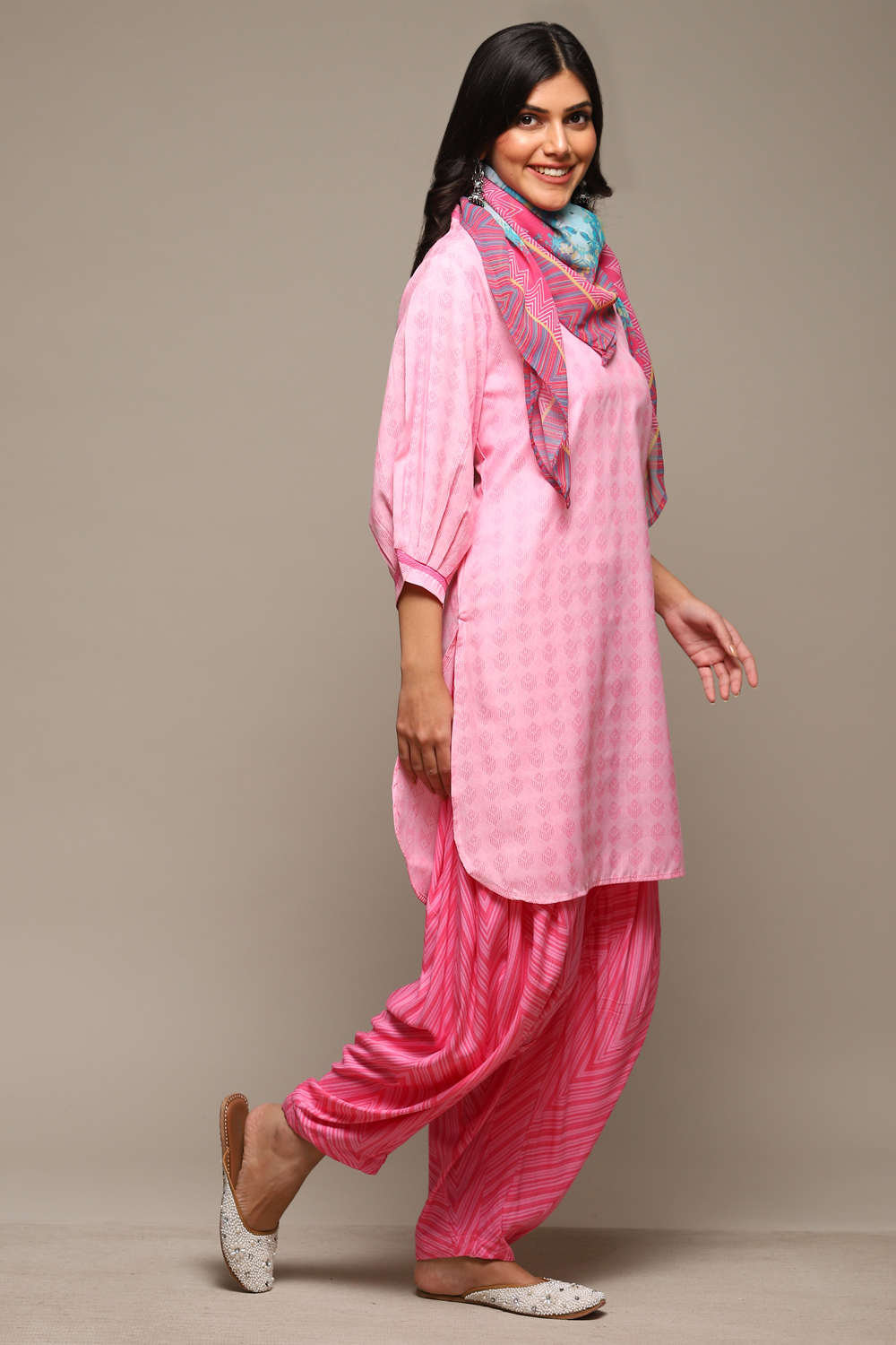 Pink Rayon Straight Kurta Cross Yoke Salwar Suit Set image number 6