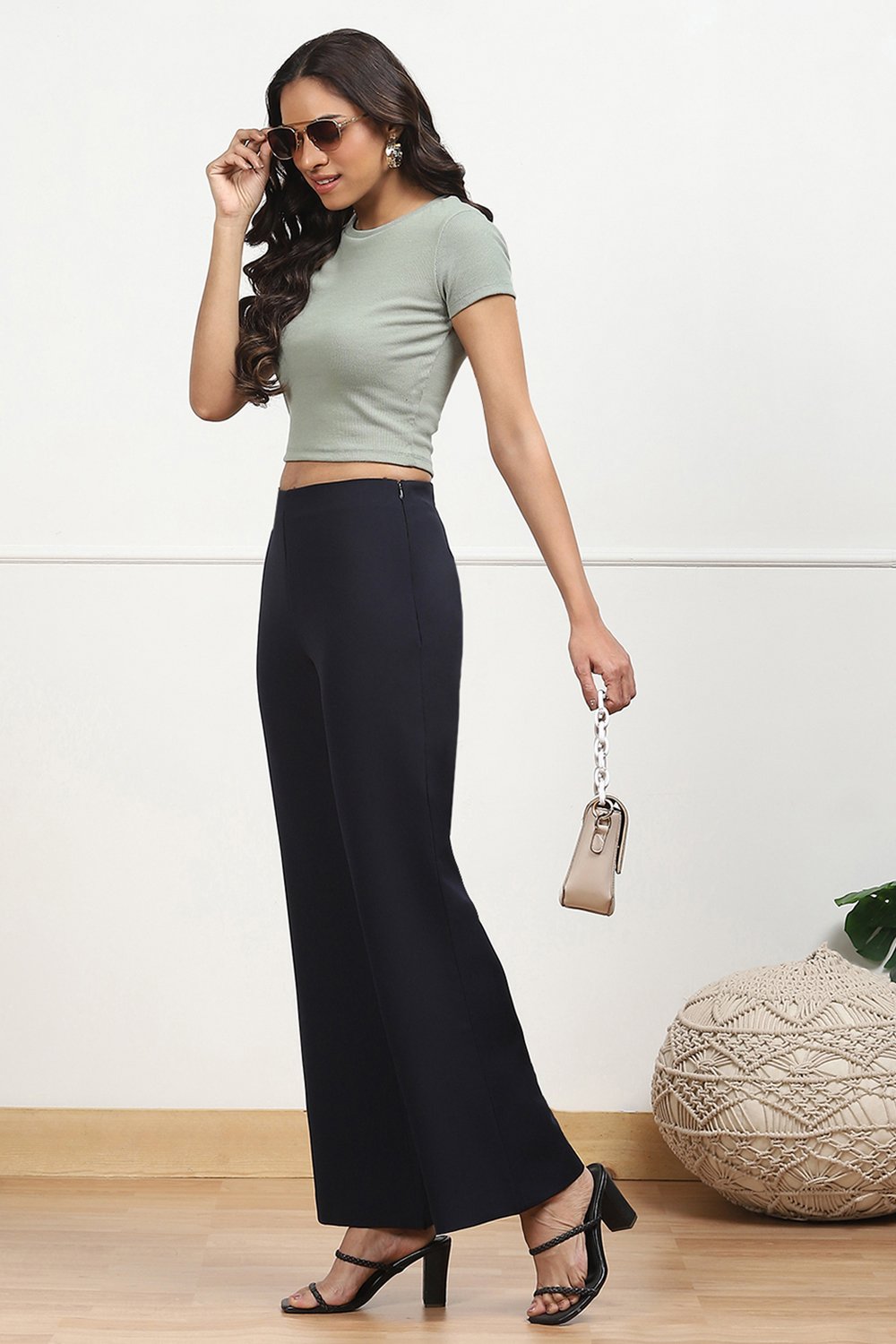 Beige Solid Relaxed Fit Pants image number 0