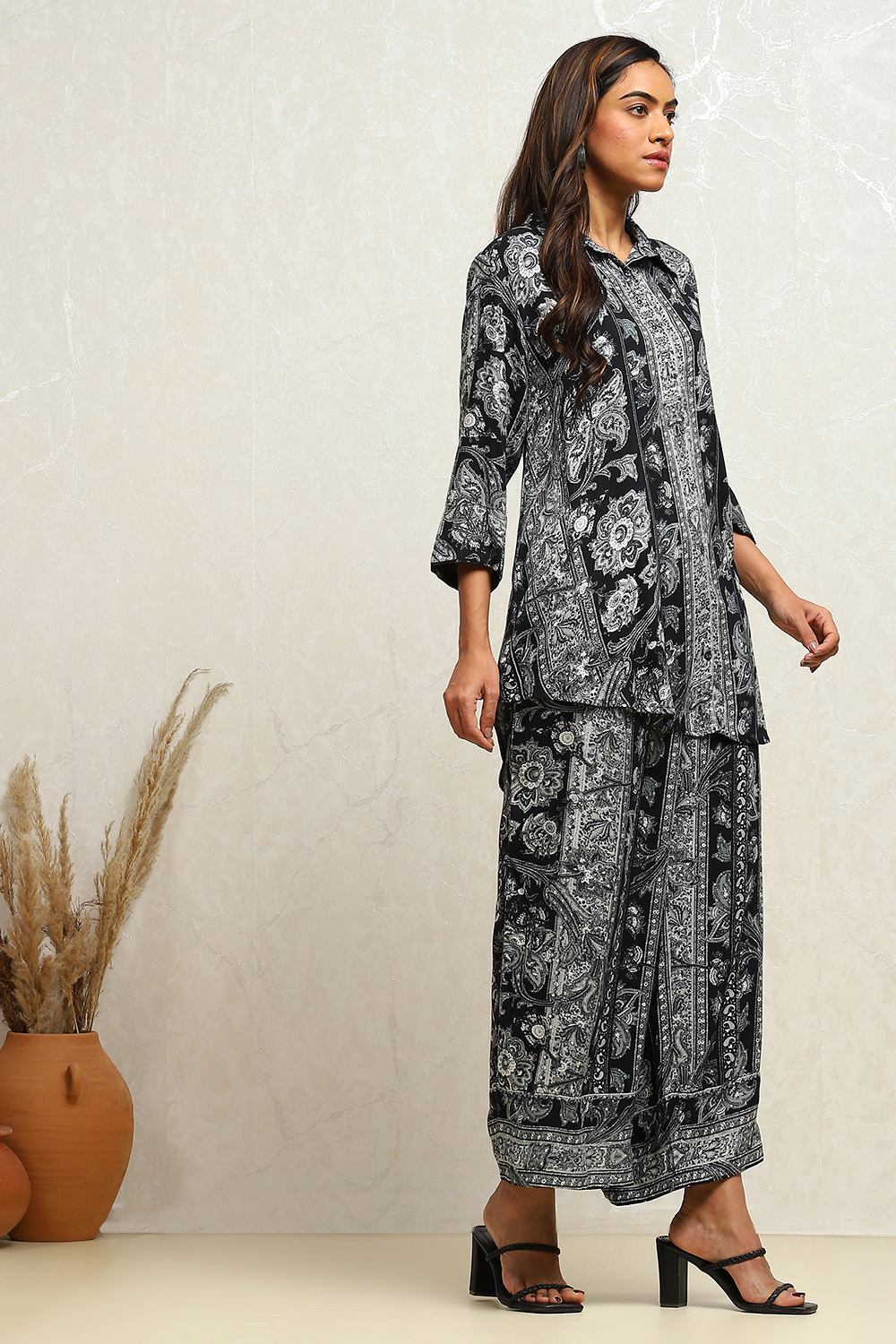 Black Printed Shirt-Style Kurti Co-ord Set image number 5