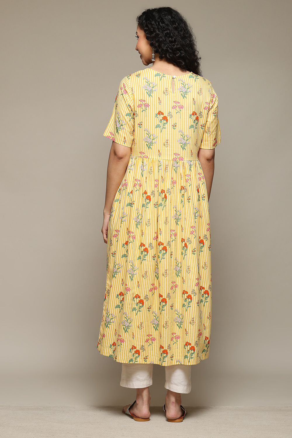 Natural Rayon Straight Printed Kurta image number 3