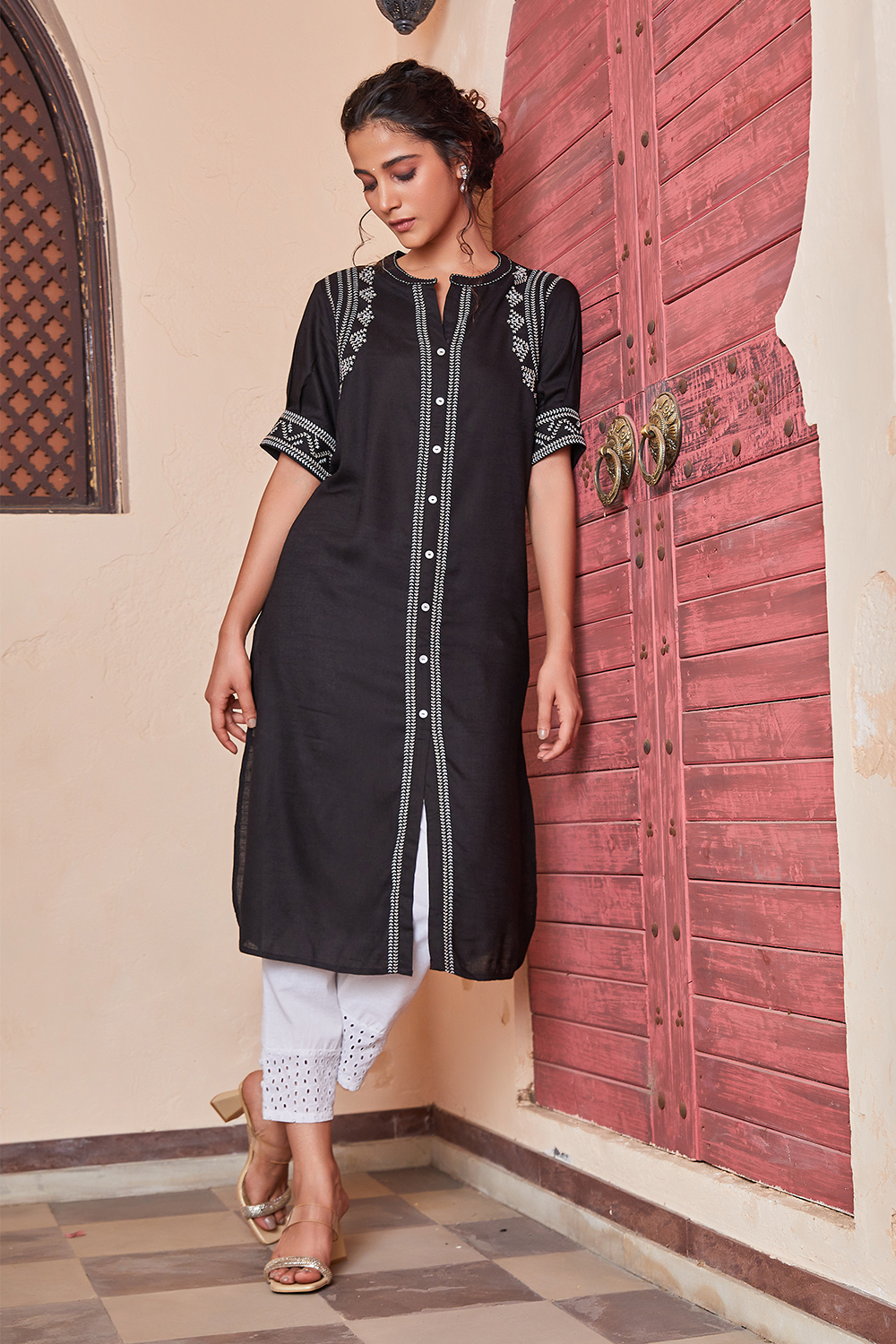 Black Rayon Printed Straight Kurta image number 2