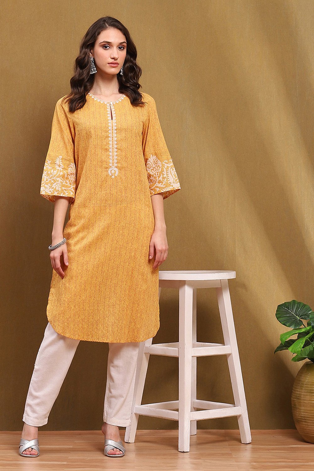 Mustard-Yellow Cotton Straight Kurta image number 0