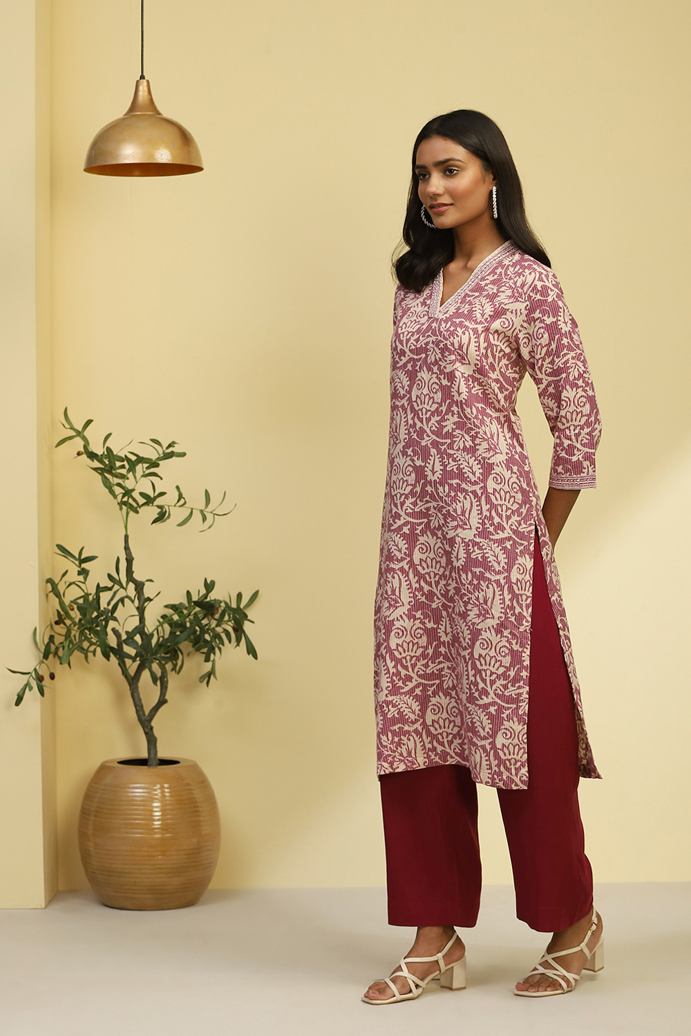 Purple Cotton Printed Straight Kurta image number 2